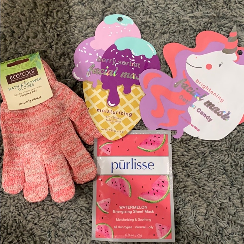 Face Masks and Cleansing gloves